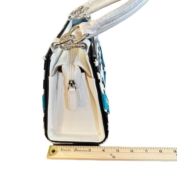 MICHE Classic Black Bag with 4 Detachable Fronts: Zebra,Cheetah Hope,Pink Pebble - Picture 8 of 15